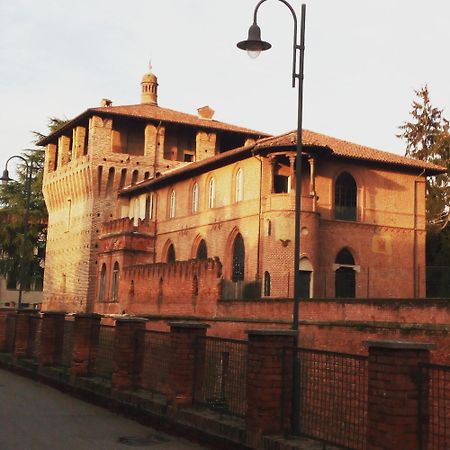 Court Inn Galliate Luaran gambar